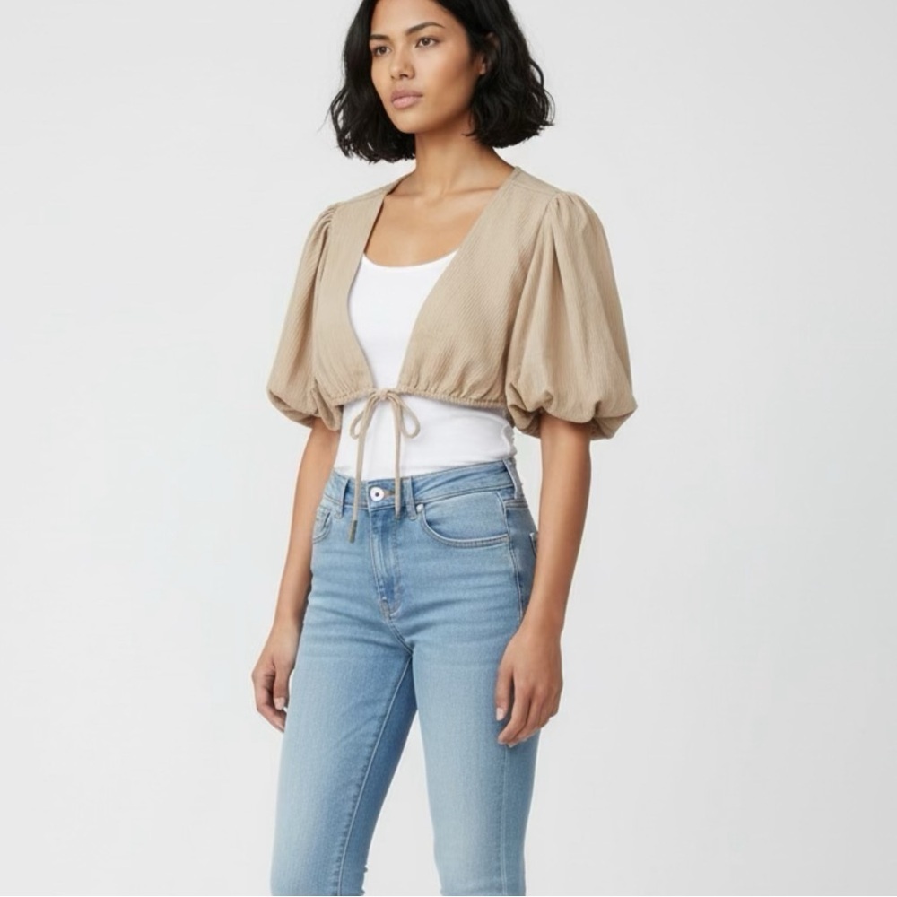 FREE PEOPLE Like New Rare Tie Front Open Puff Sleeve Textured Shrug Tan Size XS